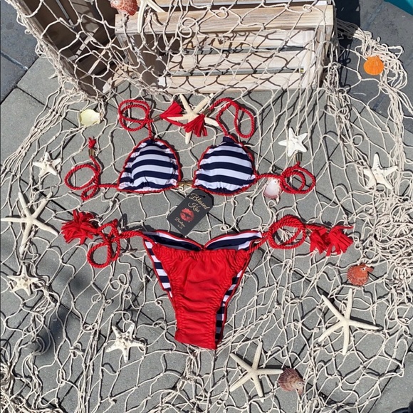 Brazilian Bikini - Picture 4 of 7